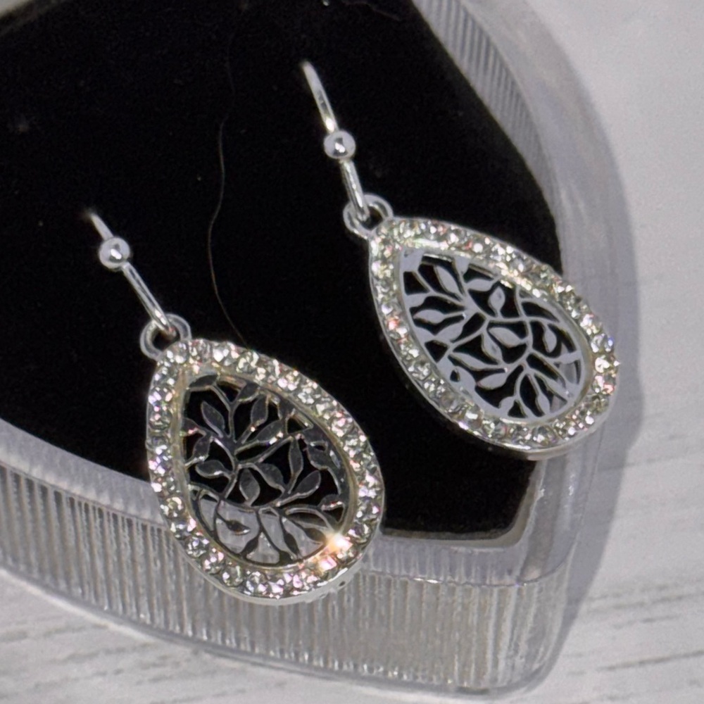Swarovski Crystal & Silver Filagree Teardrop Earrings NIB - Picture 1 of 4